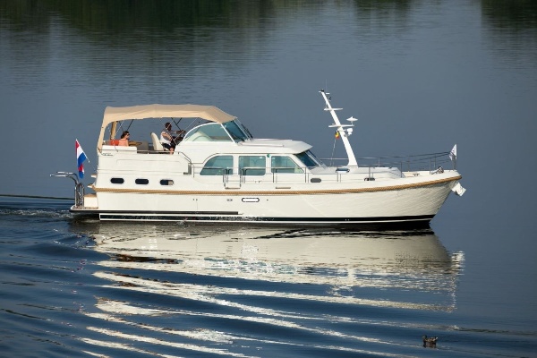 Linssen Grand Sturdy 40 AC "Hydra" (2021) van Waterfront Jachtcharter in Kortgene